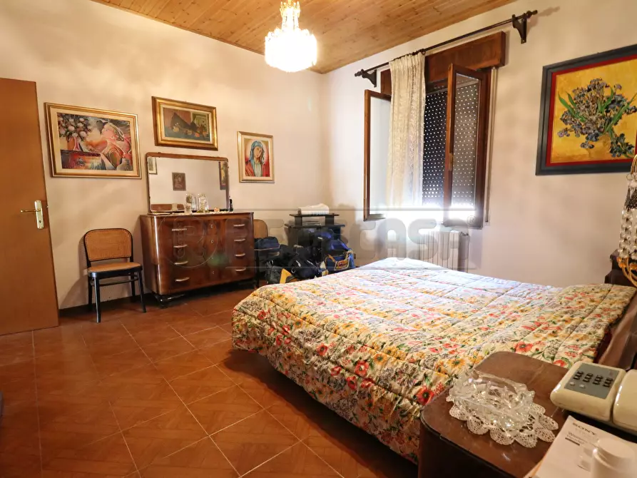 Immagine 13 di Casa indipendente in vendita  a Bondeno