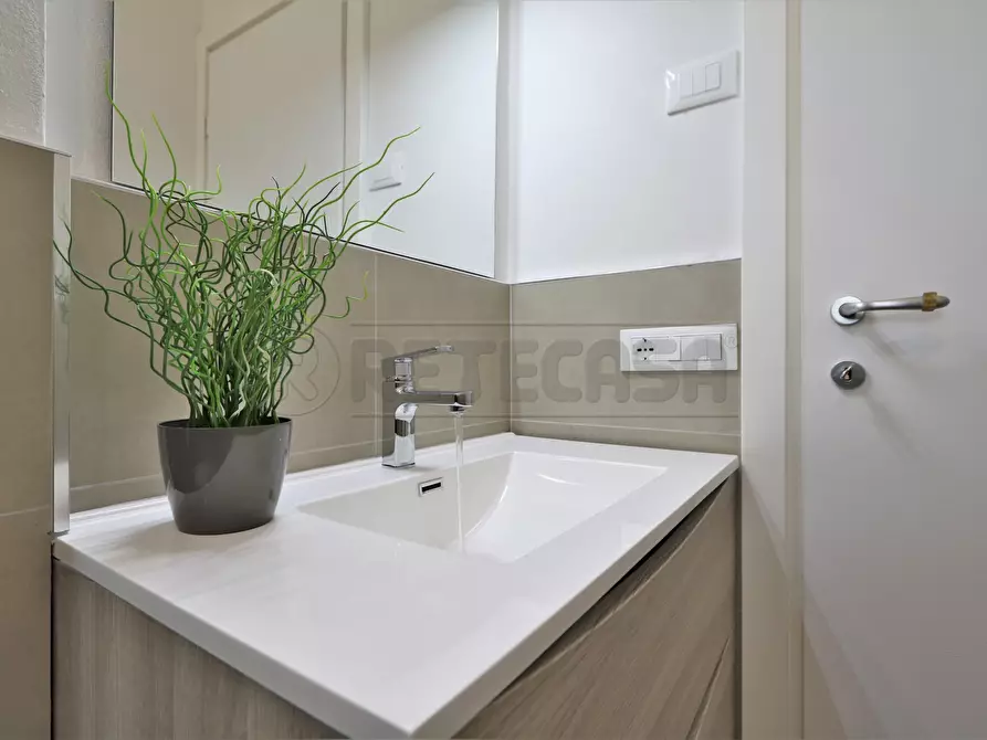 Immagine 48 di Stanza singola in affitto  a Vicenza