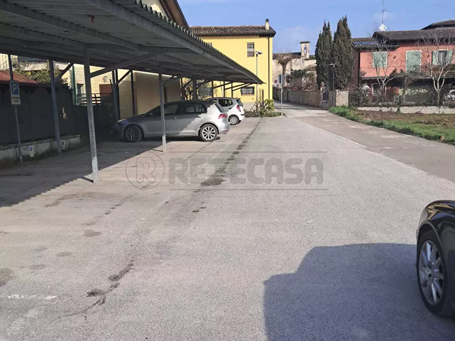Immagine 22 di Trilocale in vendita  in Via Vaccarolo a Desenzano Del Garda