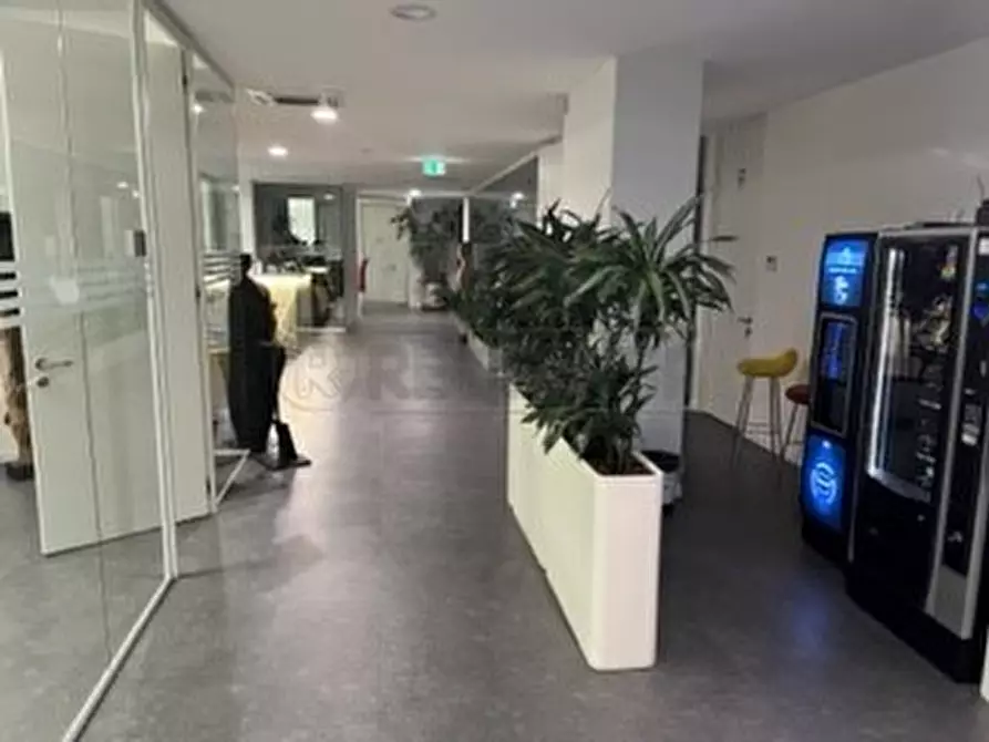 Immagine 31 di Ufficio in affitto  in Via Boschi a Torri Di Quartesolo