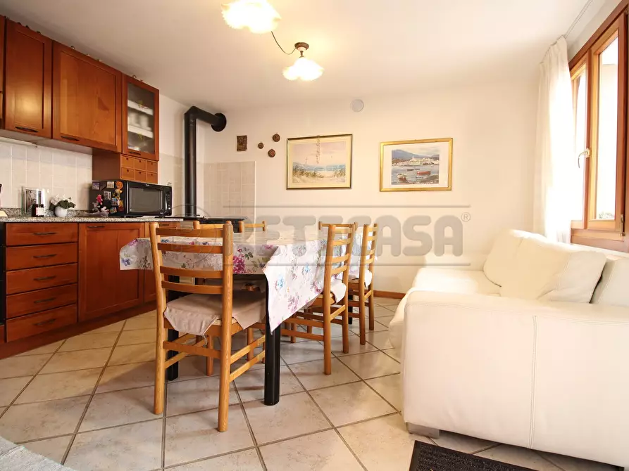 Immagine 6 di Casa semindipendente in vendita  in Via Corati a Nogarole Vicentino