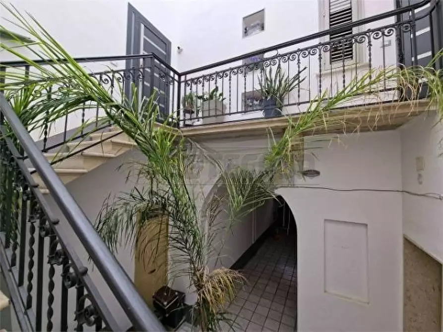 Immagine 2 di Bilocale in vendita  in Via Roma SNC a Marsala