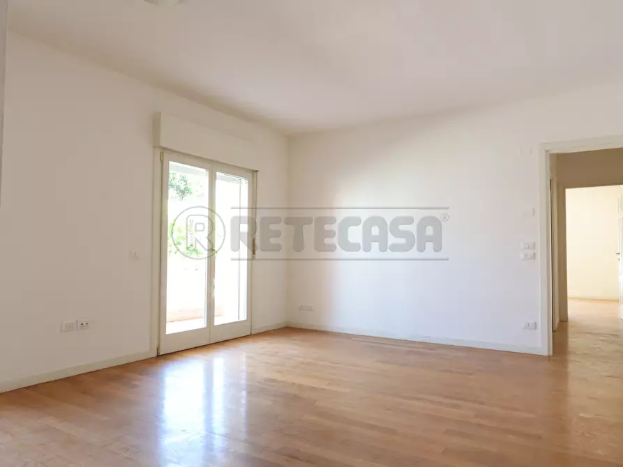 Immagine 3 di Trilocale in vendita  in Via Riello 30 a Vicenza