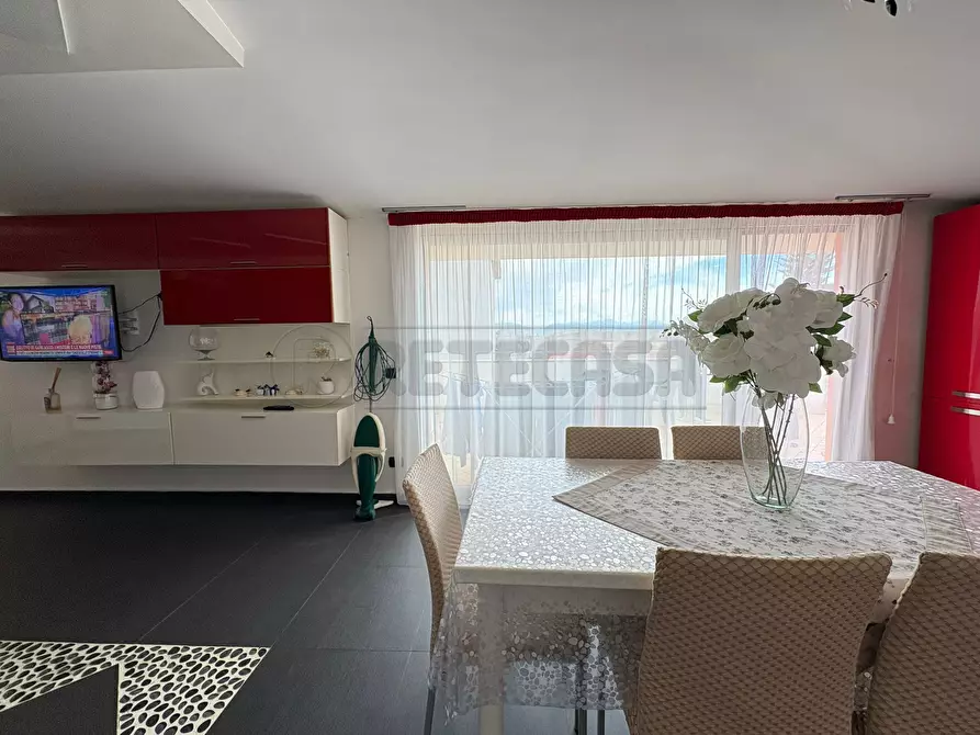 Immagine 75 di Mansarda in vendita  in Via Nicola Gaglione a Marcianise