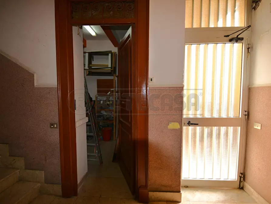 Immagine 10 di Locale commerciale in vendita  in Viale Teodoro Roosevelt 15 a Messina