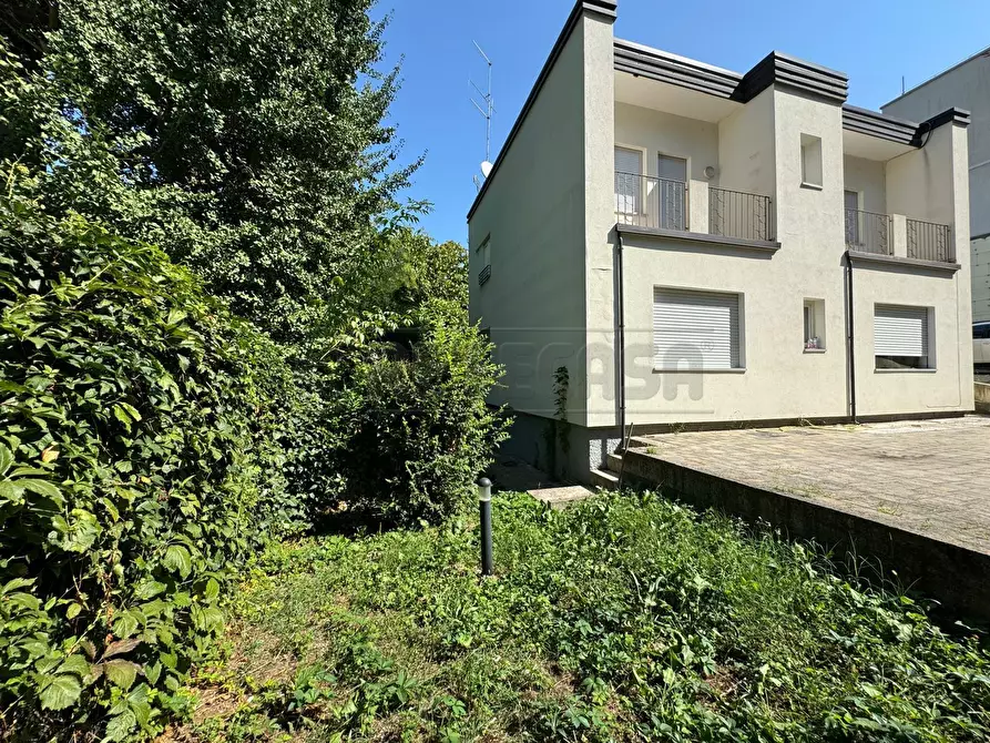 Immagine 1 di Casa indipendente in vendita  in Viale Dante a Vicenza