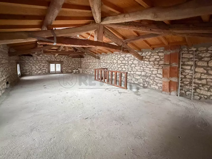 Immagine 41 di Rustico / casale in vendita  in Via Valle a Sovizzo