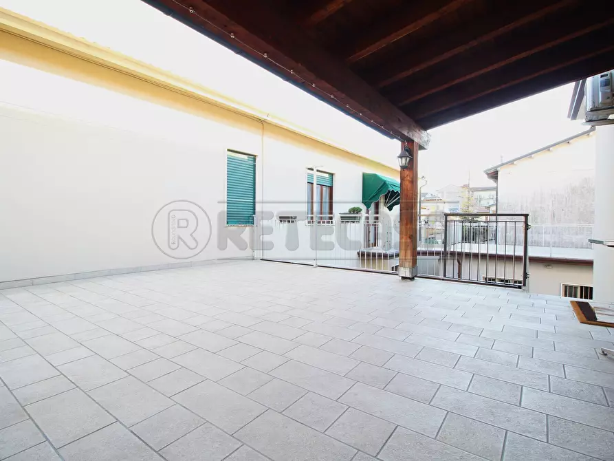 Immagine 14 di Bilocale in vendita  in Viale Pietro Ceccato 50 a Montecchio Maggiore