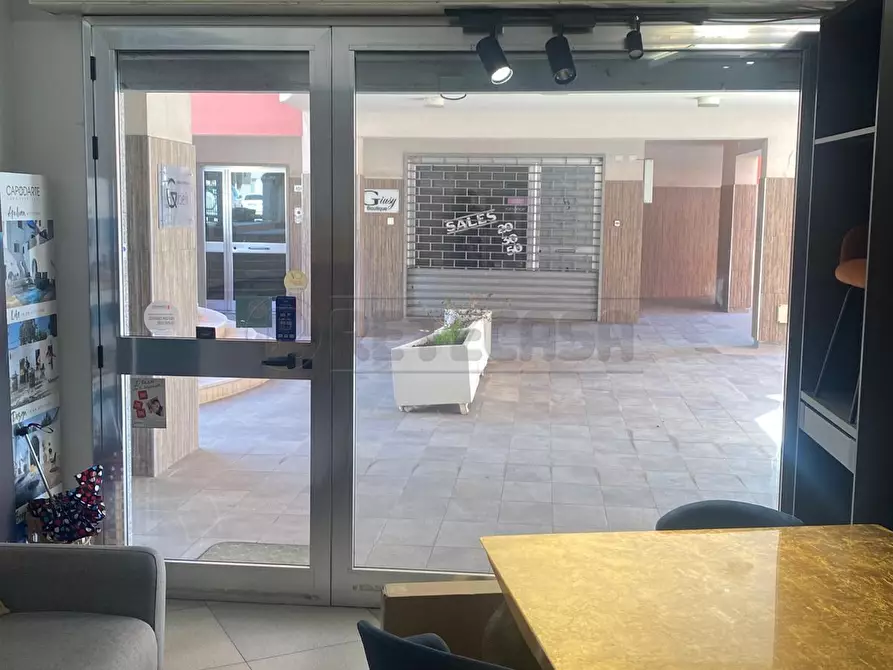 Immagine 7 di Locale commerciale in vendita  a Mazara Del Vallo