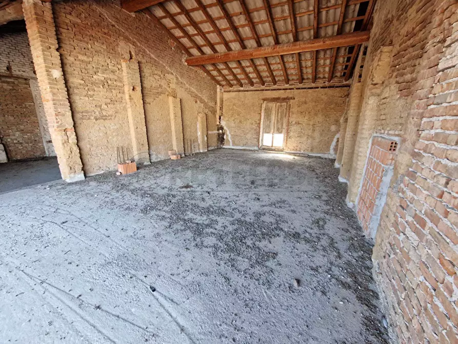 Immagine 22 di Rustico / casale in vendita  in Via Calisto Sguazzi a Robecco D'oglio