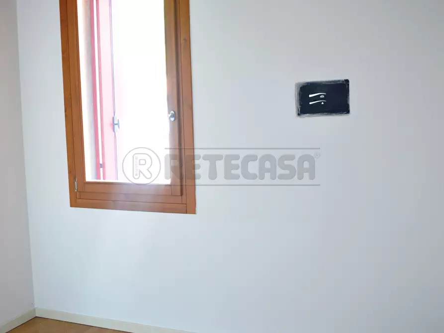 Immagine 15 di Bilocale in vendita  in corso matteotti 52 a Montecchio Maggiore