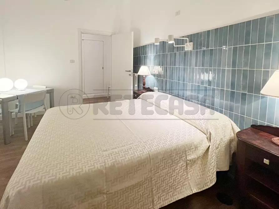 Immagine 6 di Quadrilocale in affitto  in Via Giuseppe Avallone a Salerno