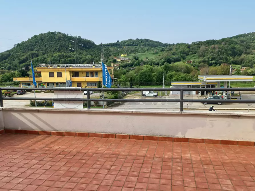 Immagine 2 di Locale commerciale in affitto  in Via Monte Cengio 71b a Cornedo Vicentino