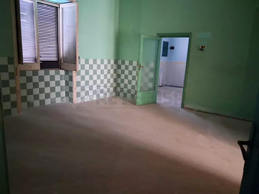 Immagine 1 di Laboratorio in affitto  in Via Giacomo Colombo a Marcianise