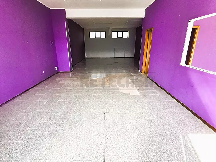 Immagine 22 di Locale commerciale in vendita  a Montesilvano