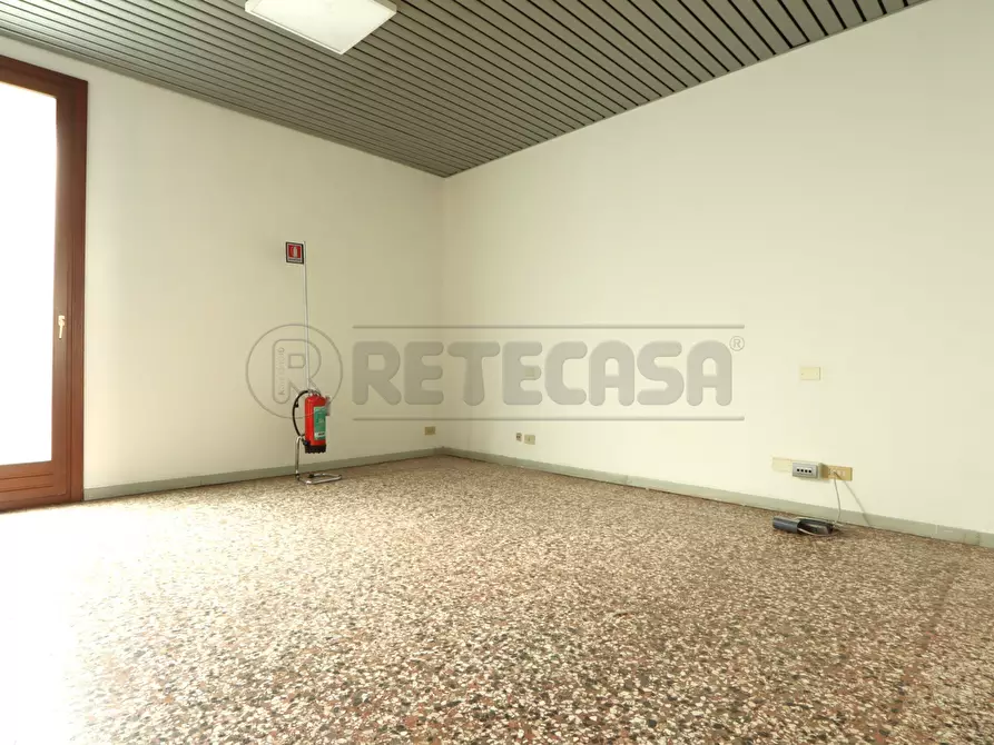 Immagine 15 di Ufficio in affitto  in Corso SS. Felice e Fortunato 3 a Vicenza