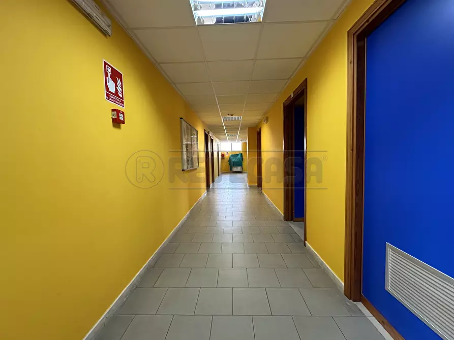 Immagine 13 di Locale commerciale in vendita  a Mazara Del Vallo