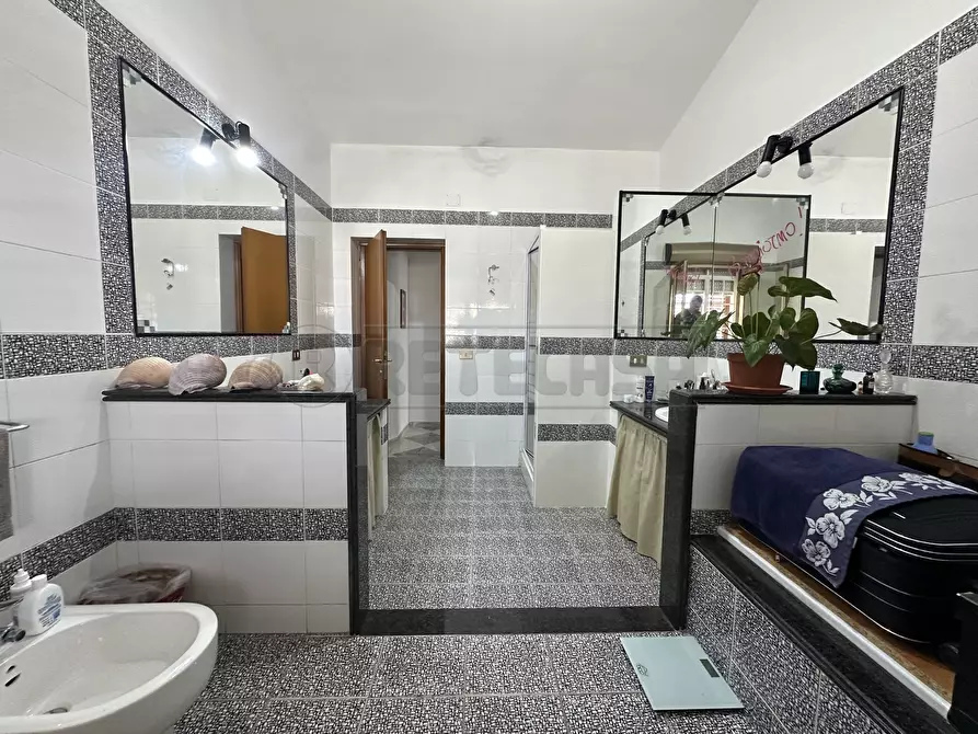 Immagine 35 di Villa in vendita  a Campobello Di Mazara