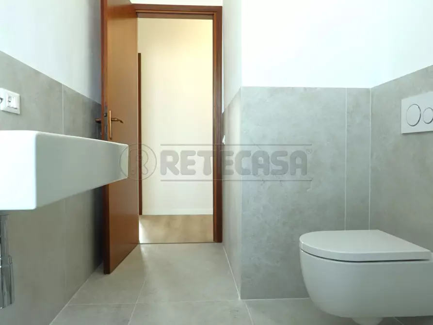 Immagine 25 di Attico in affitto  in Via Cimone 9 a Vicenza