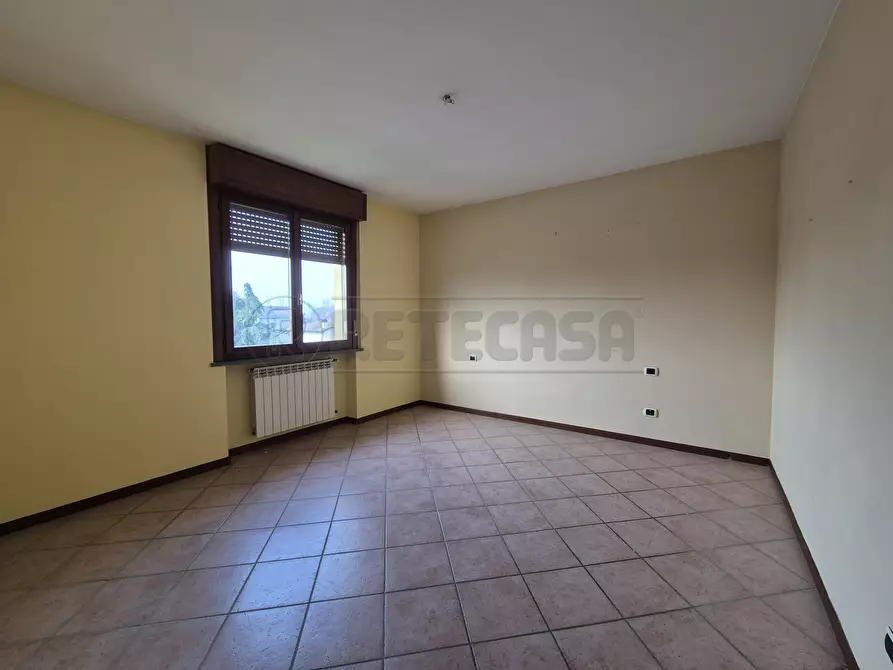 Immagine 7 di Trilocale in vendita  in Via Ostiano a Persico Dosimo