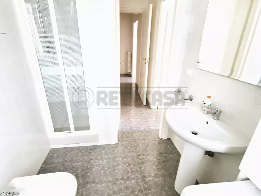 Immagine 15 di Bilocale in vendita  in Lungomare Giacomo Matteotti a Pescara