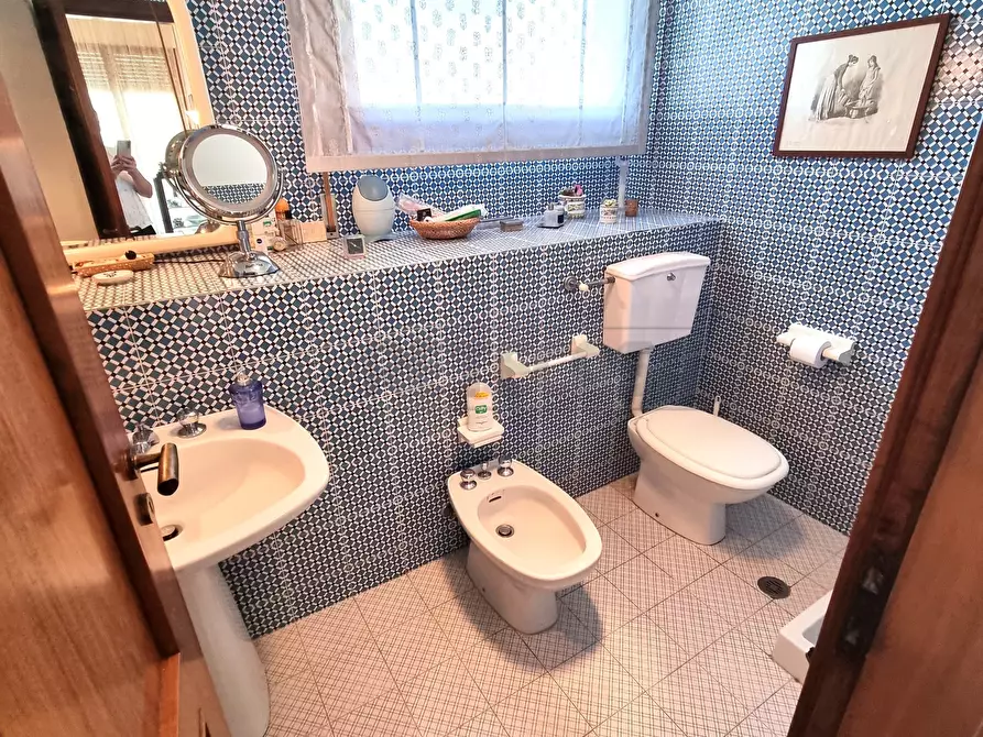 Immagine 22 di Villa in vendita  a Montesilvano