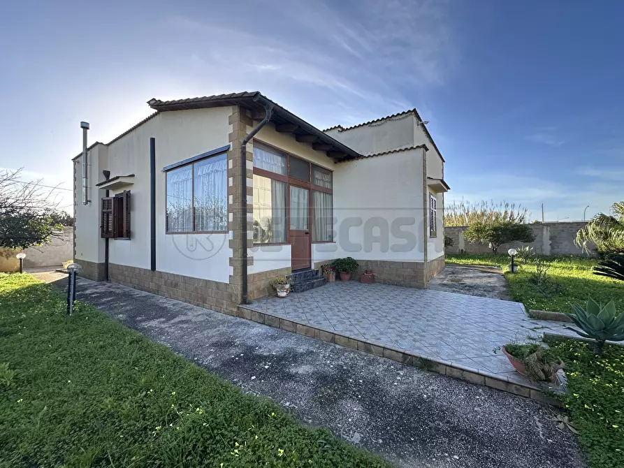 Immagine 2 di Villetta a schiera in vendita  a Campobello Di Mazara