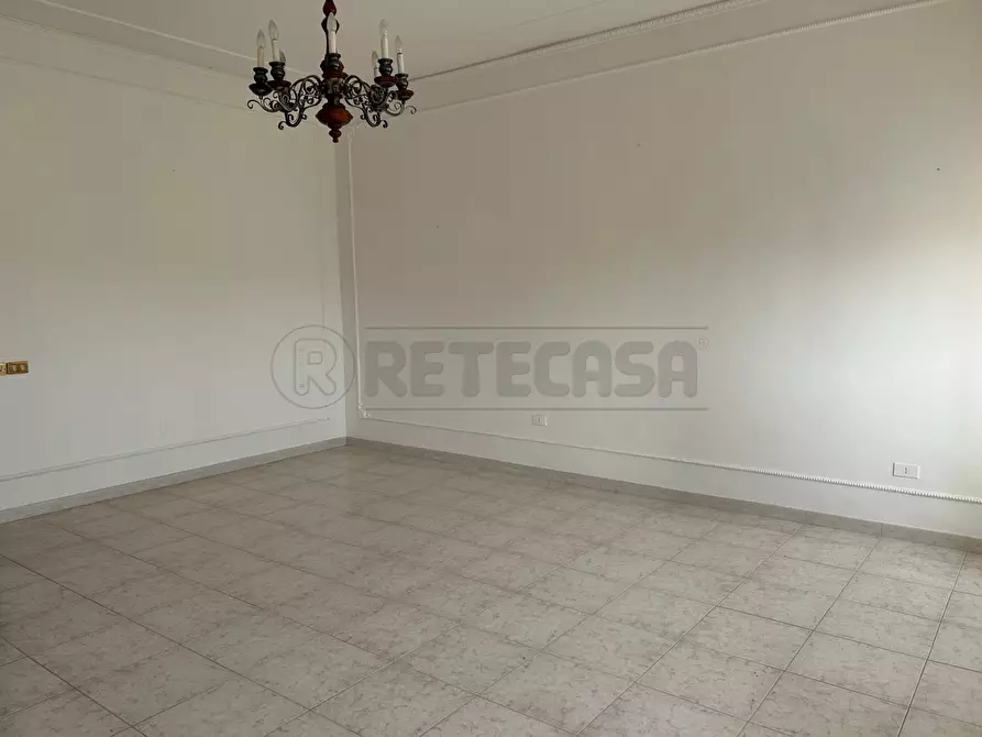 Immagine 19 di Trilocale in vendita  in viale Della Regione 54 a Caltanissetta