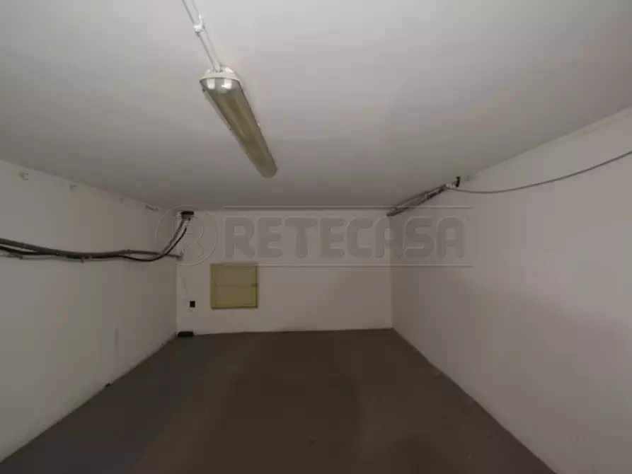 Immagine 9 di Locale commerciale in affitto  in Viale San Martino 216 a Messina