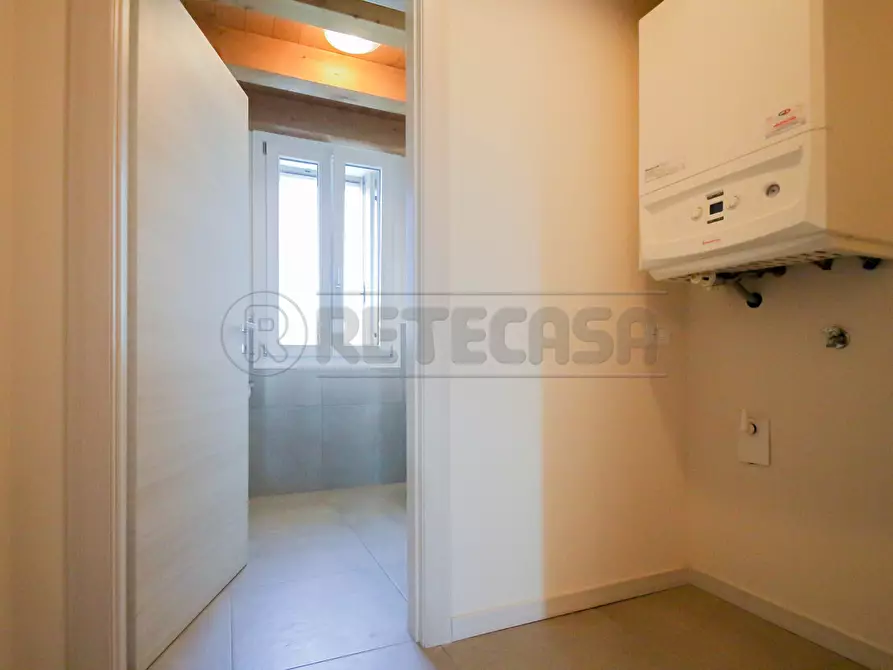 Immagine 10 di Porzione di casa in affitto  in VIA CAPITELLI 21 a Pozzoleone