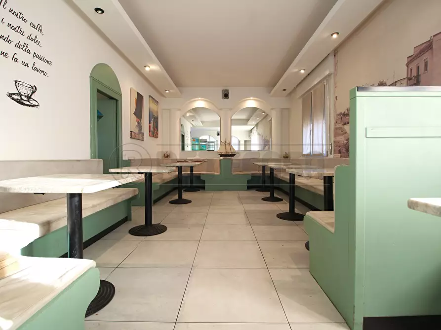 Immagine 4 di Locale commerciale in vendita  a Montecchio Maggiore