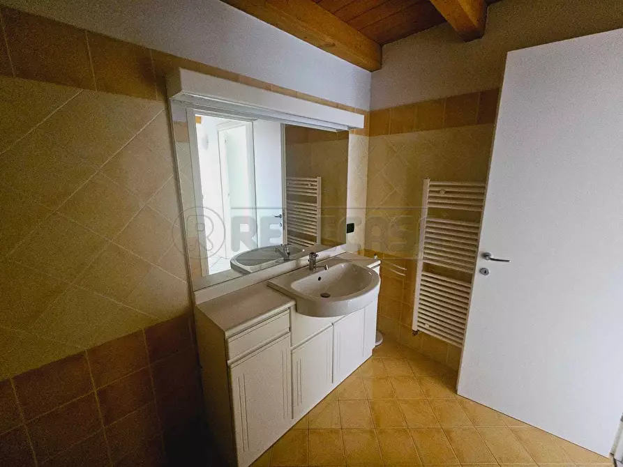 Immagine 15 di Appartamento in vendita  in Strada Provinciale 39 a Manerba Del Garda