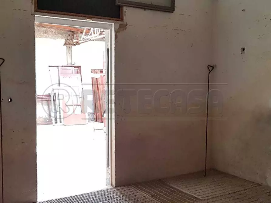 Immagine 16 di Magazzino in affitto  in Via Busacca 5 a Marcianise
