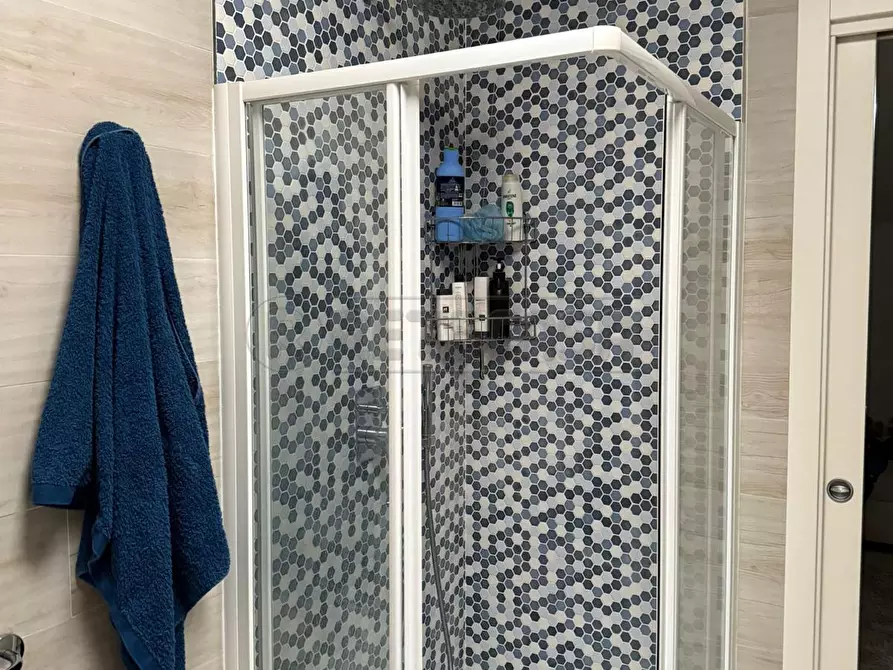 Immagine 5 di Quadrilocale in vendita  in Via Giulio Cesare 2 a Desenzano Del Garda