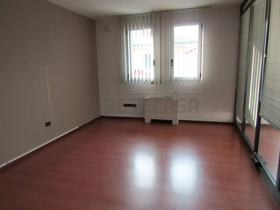 Immagine 6 di Attività artigianale in affitto  a Borgoricco