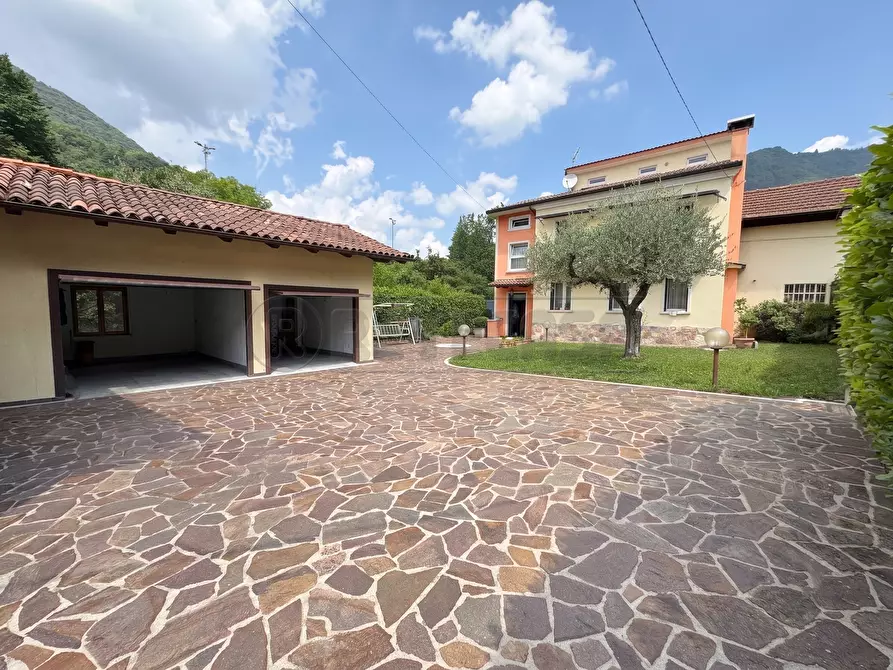 Immagine 4 di Casa indipendente in vendita  in Contrada Zanchi di Novale 2 a Valdagno