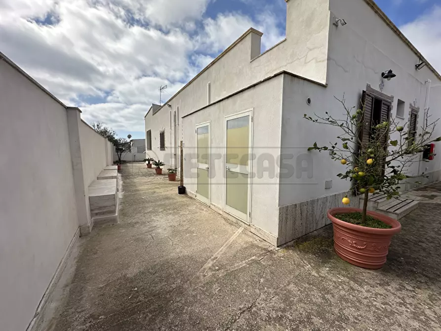 Immagine 6 di Villa in vendita  a Campobello Di Mazara