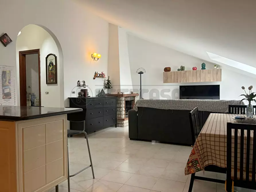 Immagine 13 di Quadrilocale in vendita  a San Nicola La Strada