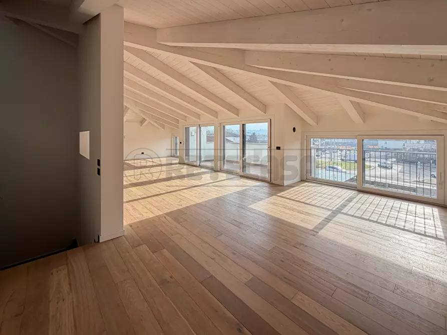 Immagine 5 di Attico in vendita  in Via F. Magellano a Creazzo