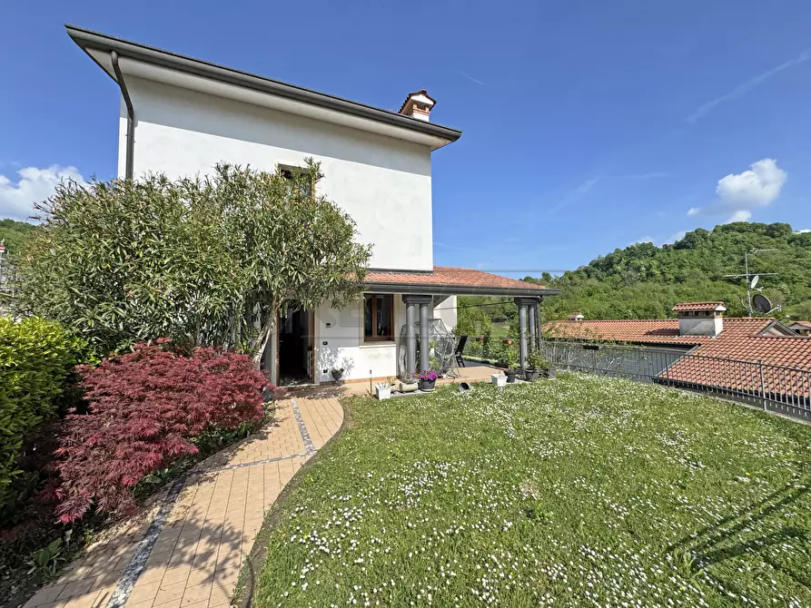 Immagine 5 di Villa in vendita  in Via Pianacattiva di Mezzo 11 a Trissino
