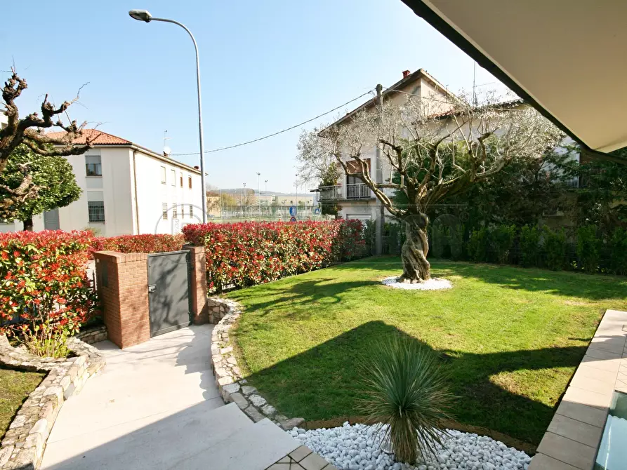 Immagine 2 di Porzione di casa in vendita  a Arzignano
