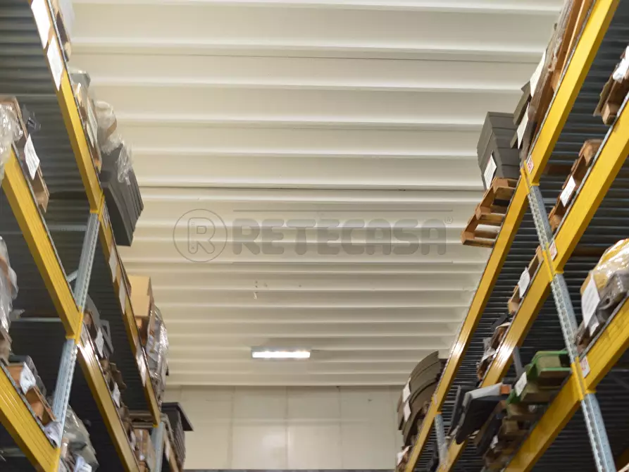 Immagine 15 di Attività artigianale in vendita  in Via Natta 17 a Brendola