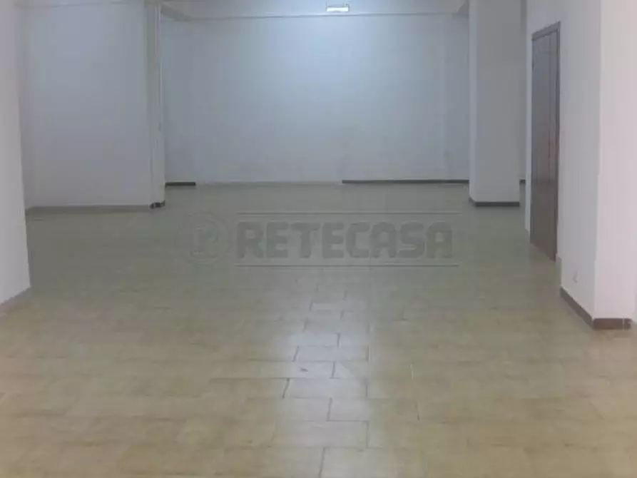 Immagine 2 di Locale commerciale in affitto  in Via Mons. Nicolò Audino a Mazara Del Vallo