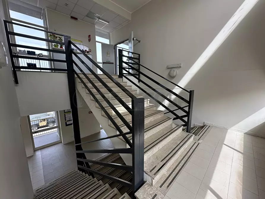 Immagine 17 di Locale commerciale in vendita  a Mazara Del Vallo