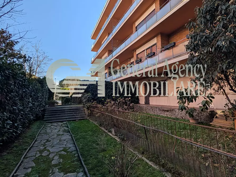 Immagine 101 di Appartamento in vendita  in VIALE DEI PRIMATI SPORTIVI 66 a Roma