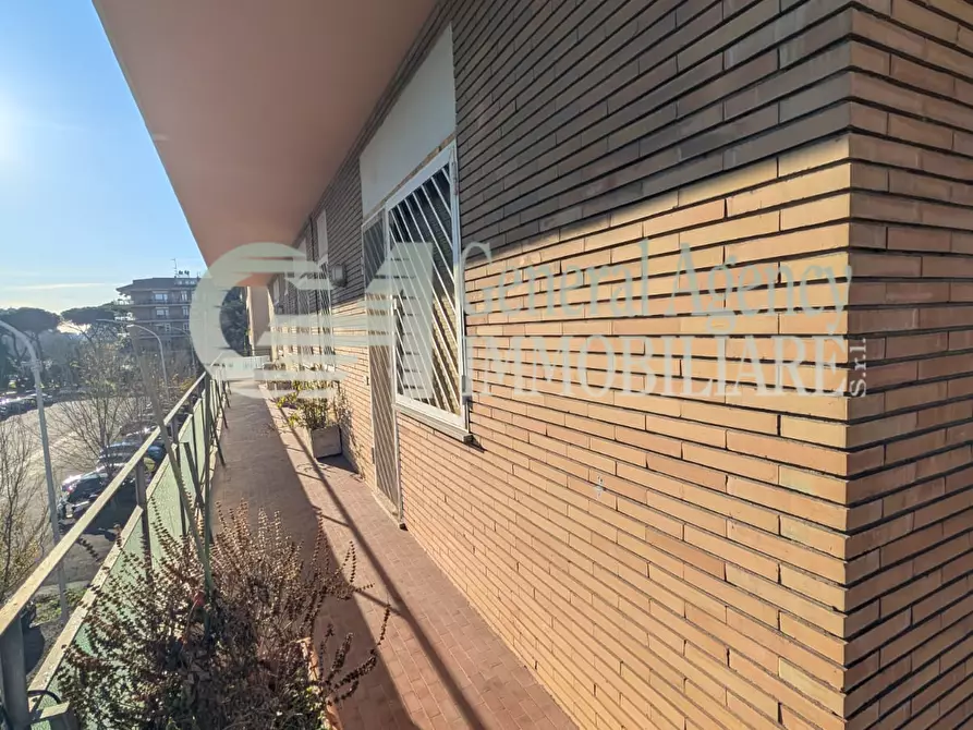 Immagine 51 di Appartamento in vendita  in VIALE DEI PRIMATI SPORTIVI 66 a Roma