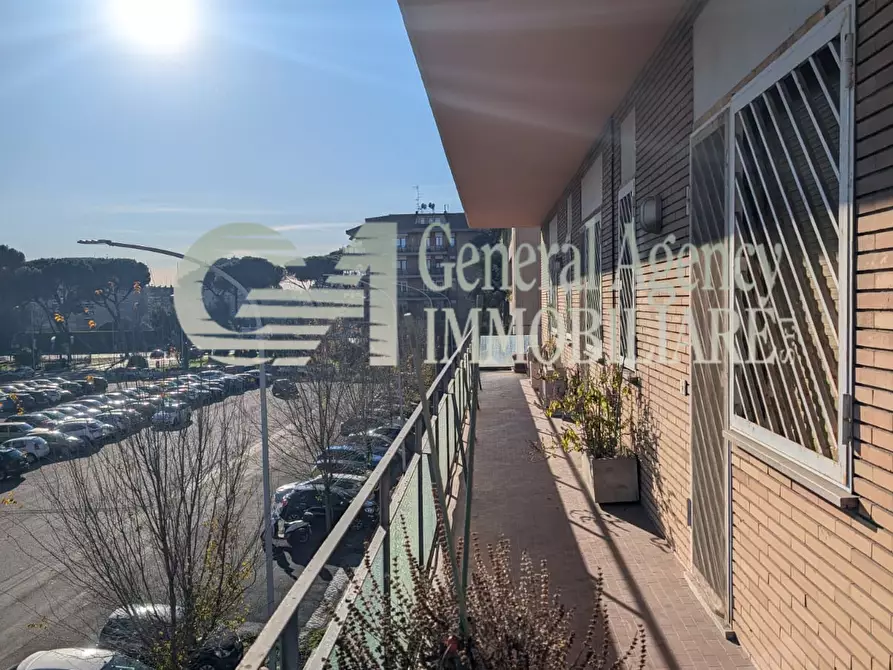 Immagine 50 di Appartamento in vendita  in VIALE DEI PRIMATI SPORTIVI 66 a Roma