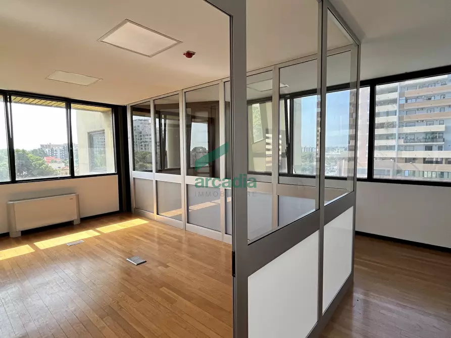 Immagine 3 di Ufficio in affitto  in Via Sette Pietro 4 a Bari