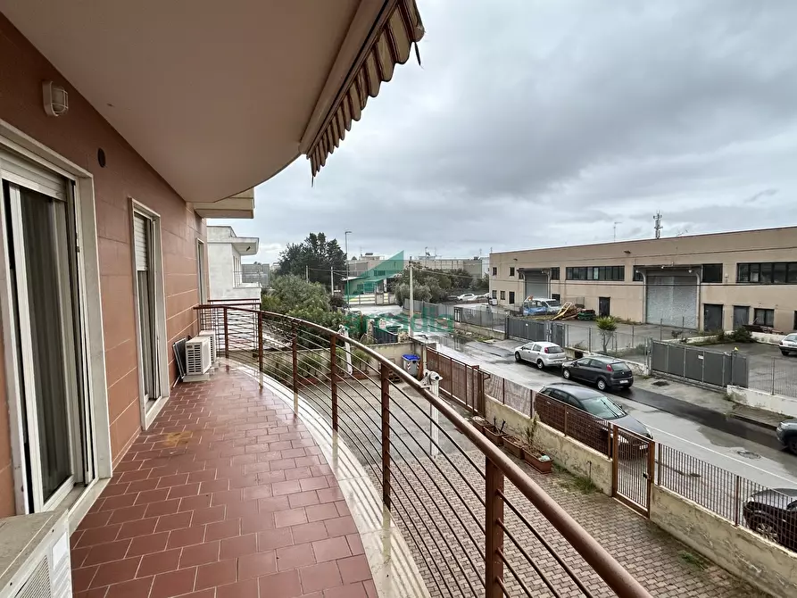 Immagine 10 di Attività artigianale in vendita  in Via dei Vetrai 5 a Modugno