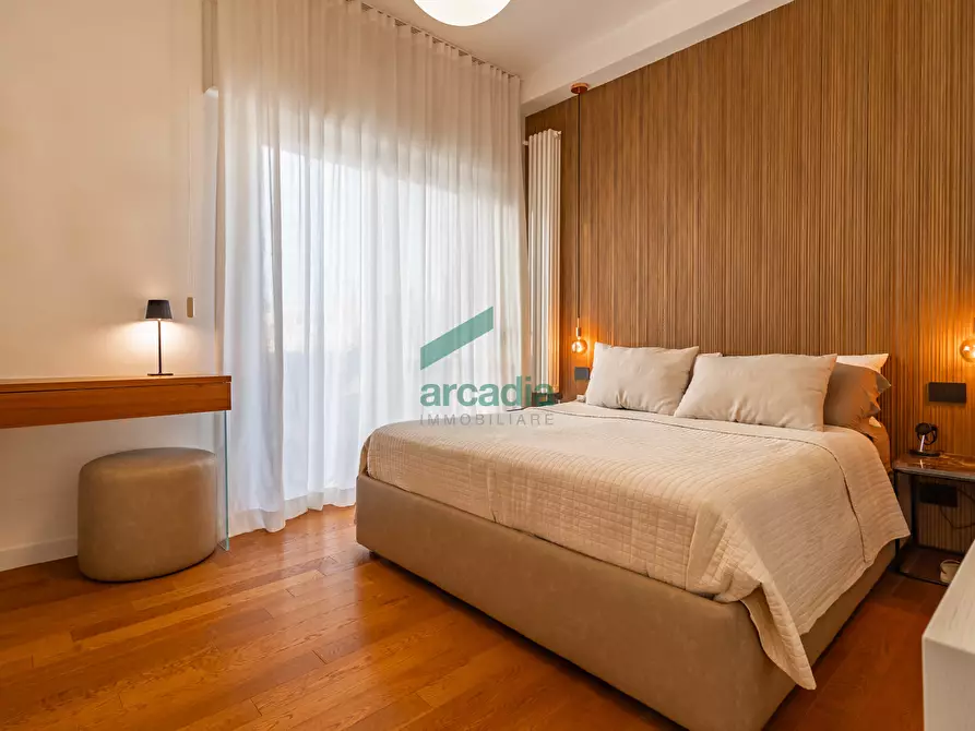 Immagine 28 di Attico in vendita  in Via Vincenzo Roppo 2d a Bari